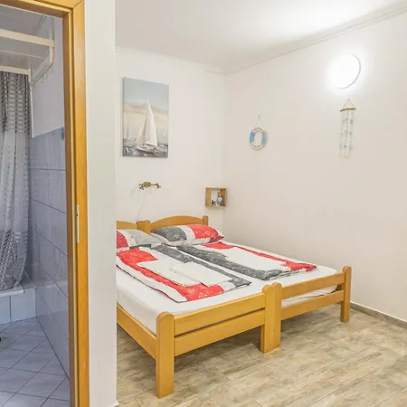 Gostinjska kuća Rosa 2*